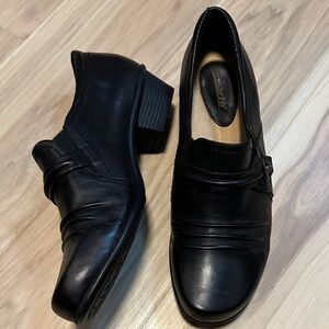 Earth Origins Shoes Black Leather Heeled Shoes 10